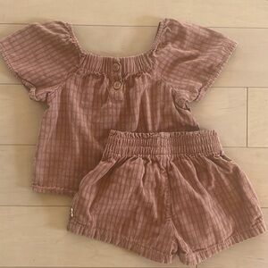 2 piece set Easy Peasy size 4T